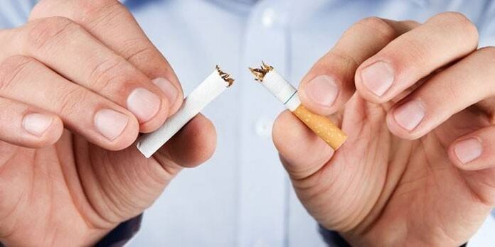 rozbitá cigareta a poškodenie fajčenia